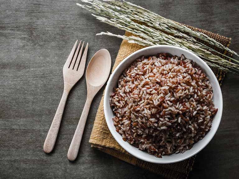 Dùng gạo lứt chữa đau dạ dày như thế nào?