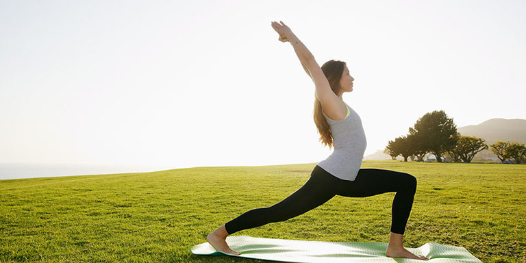 Hướng dẫn 7 bài tập yoga cho người thoái hóa khớp gối