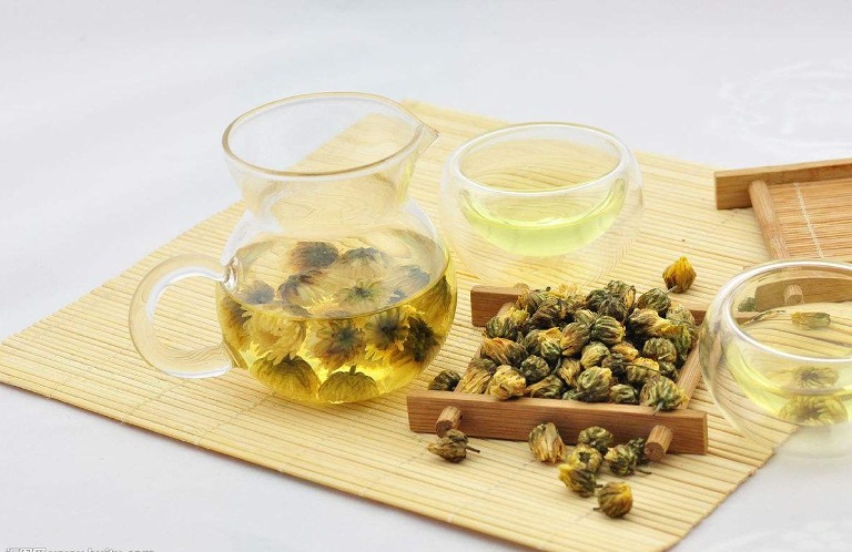 trà hoa cúc chữa rối loạn tiêu hóa
