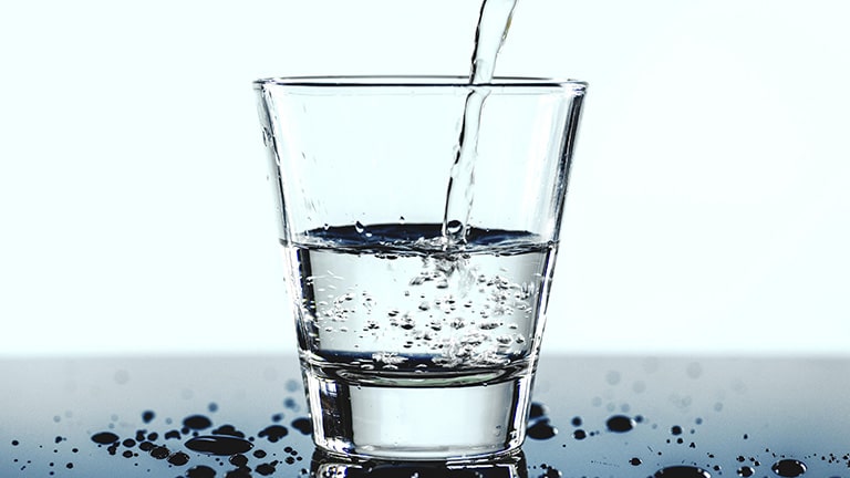 Tại sao nên chữa viêm xoang bằng nước muối sinh lý?