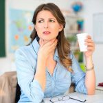 Nguyên nhân và cách chữa dứt điểm triệu chứng cổ họng đau rát khi nuốt