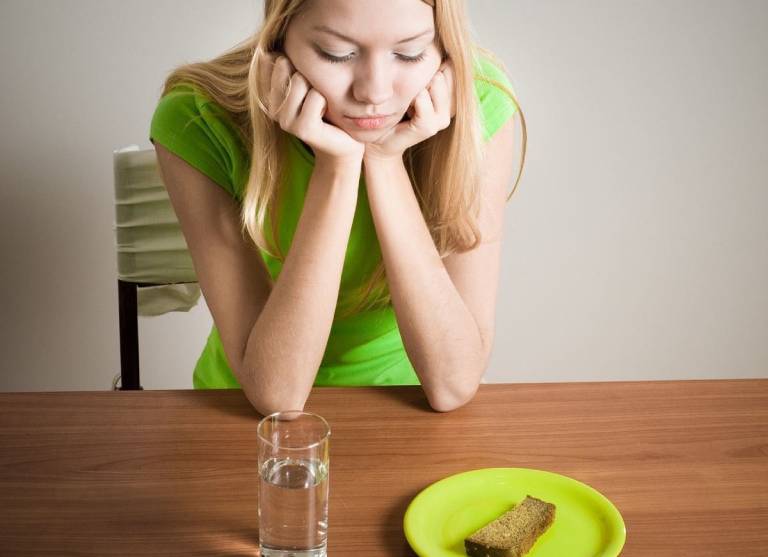 Hiện tượng bị đau thượng vị khi đói là dấu hiệu về bệnh gì ở dạ dày?