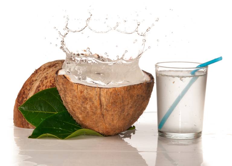 Nước dừa giúp cải thiện chức năng thận
