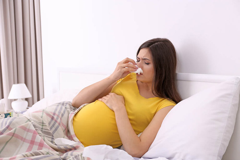 Cách chăm sóc hiệu quả khi bị viêm mũi dị ứng khi mang thai