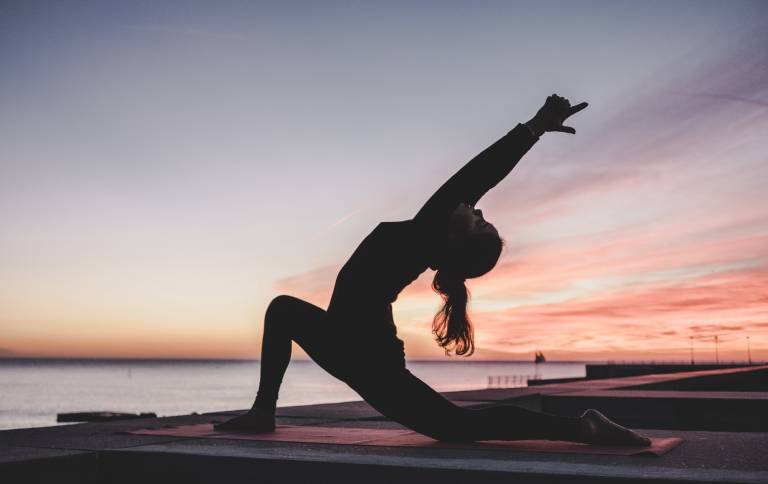 Hướng dẫn 7 bài tập Yoga cho người thoát vị đĩa đệm tại nhà